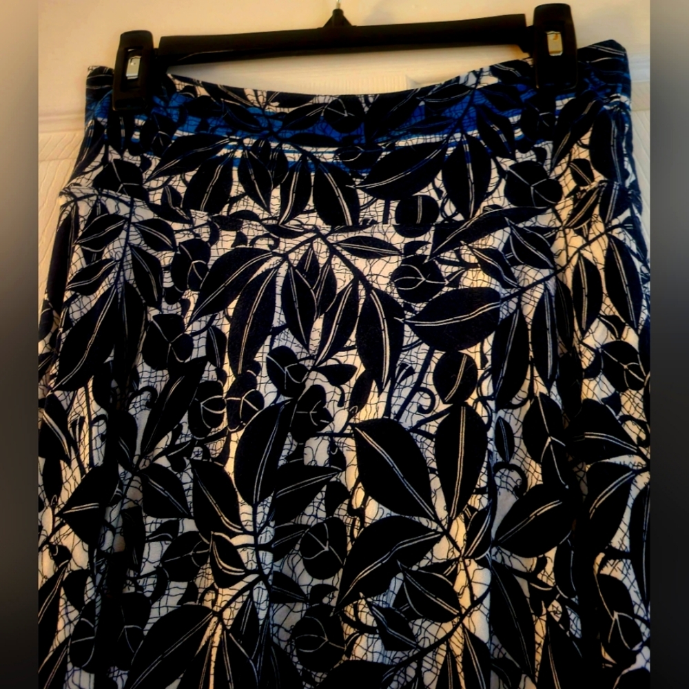Max Studio stretch Mini